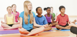 Medicinsk Yoga Barn och Ungdom